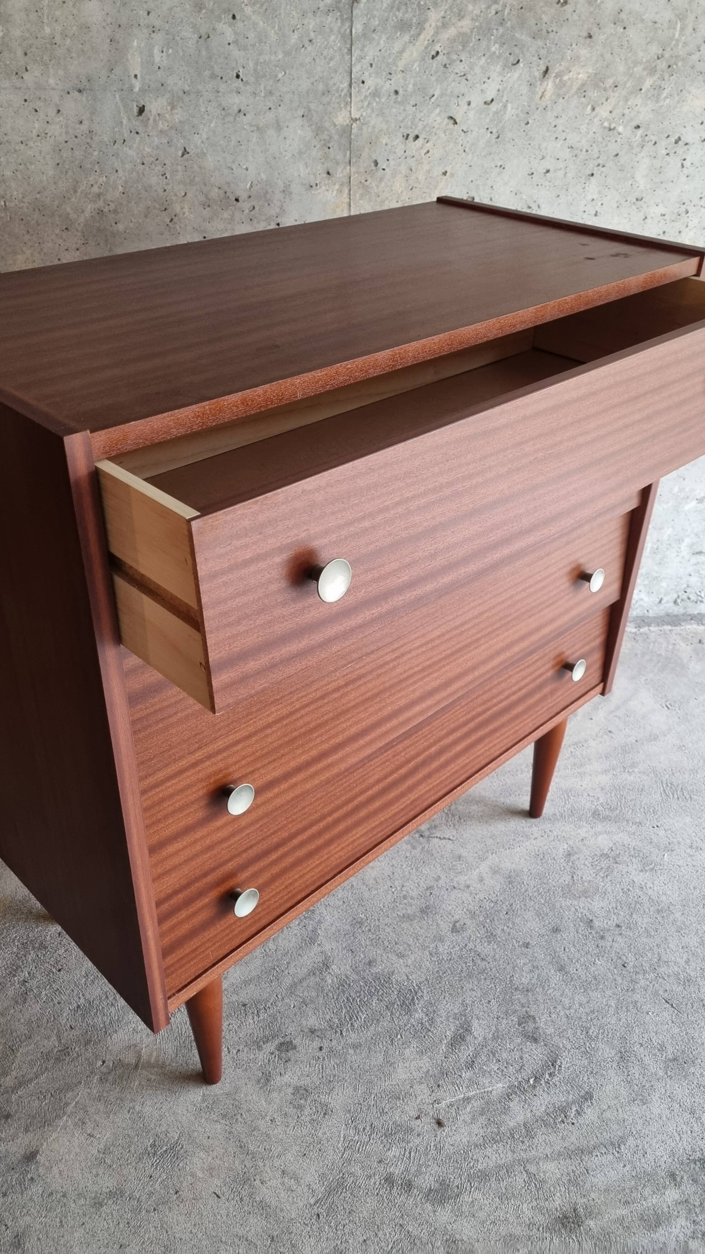 Vintage chest of drawers