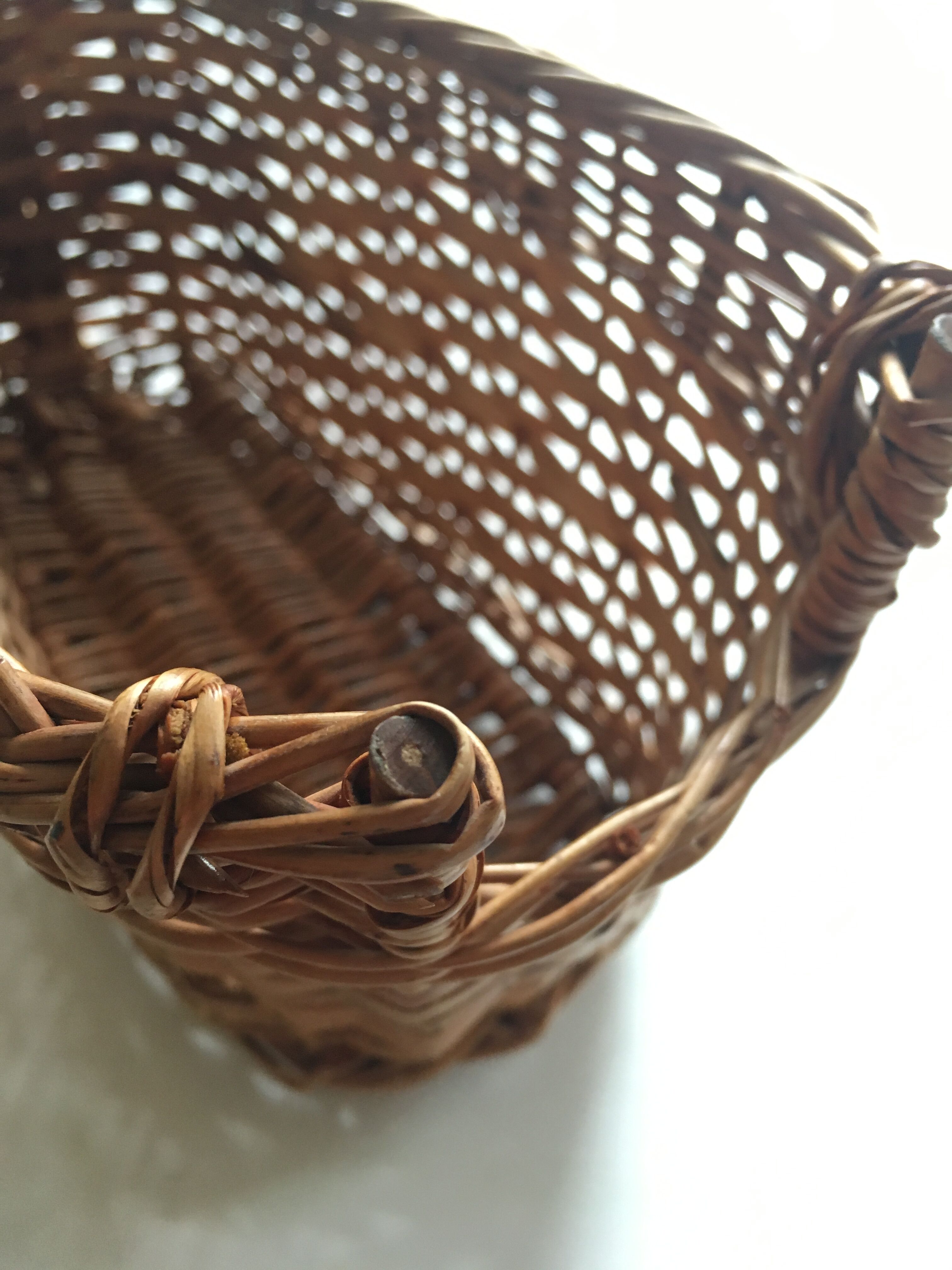 Rattan bottle basket