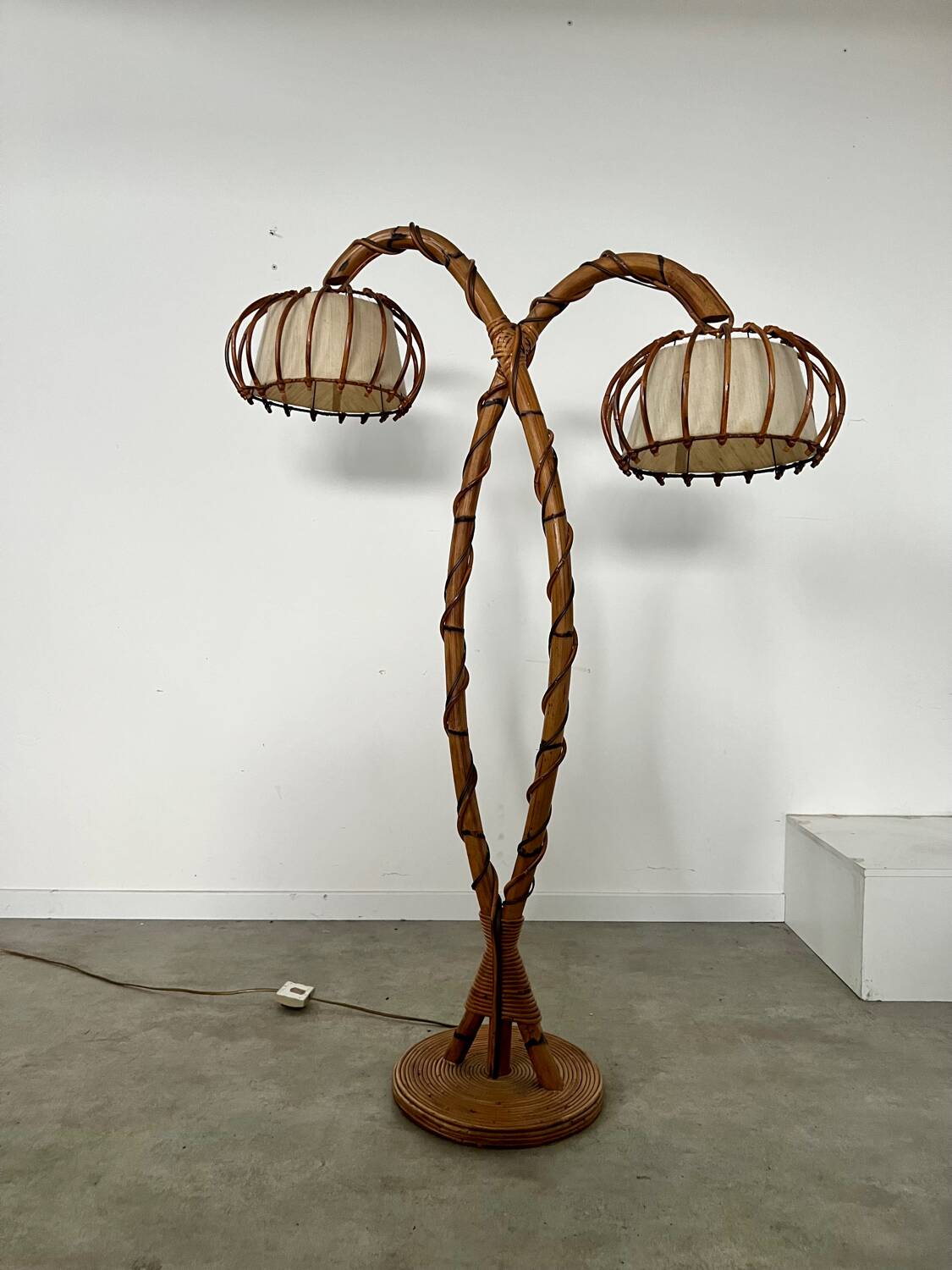 Old bamboo and rattan floor lamp design 60s Louis Sognot vintage lamp
