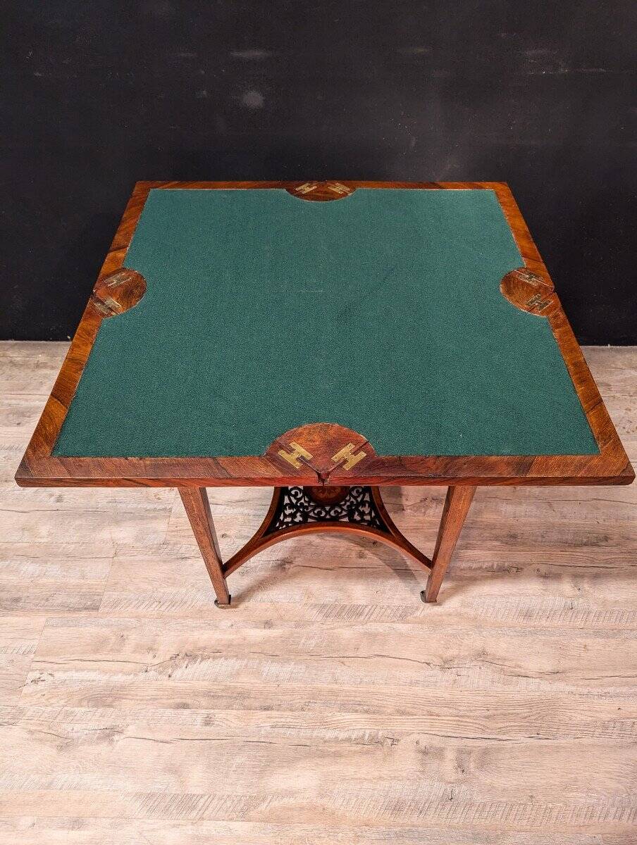 Table à jeux mouchoir asiatique