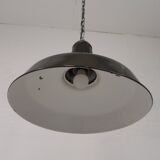 Industrial hanging lamp with enamelled steel shade