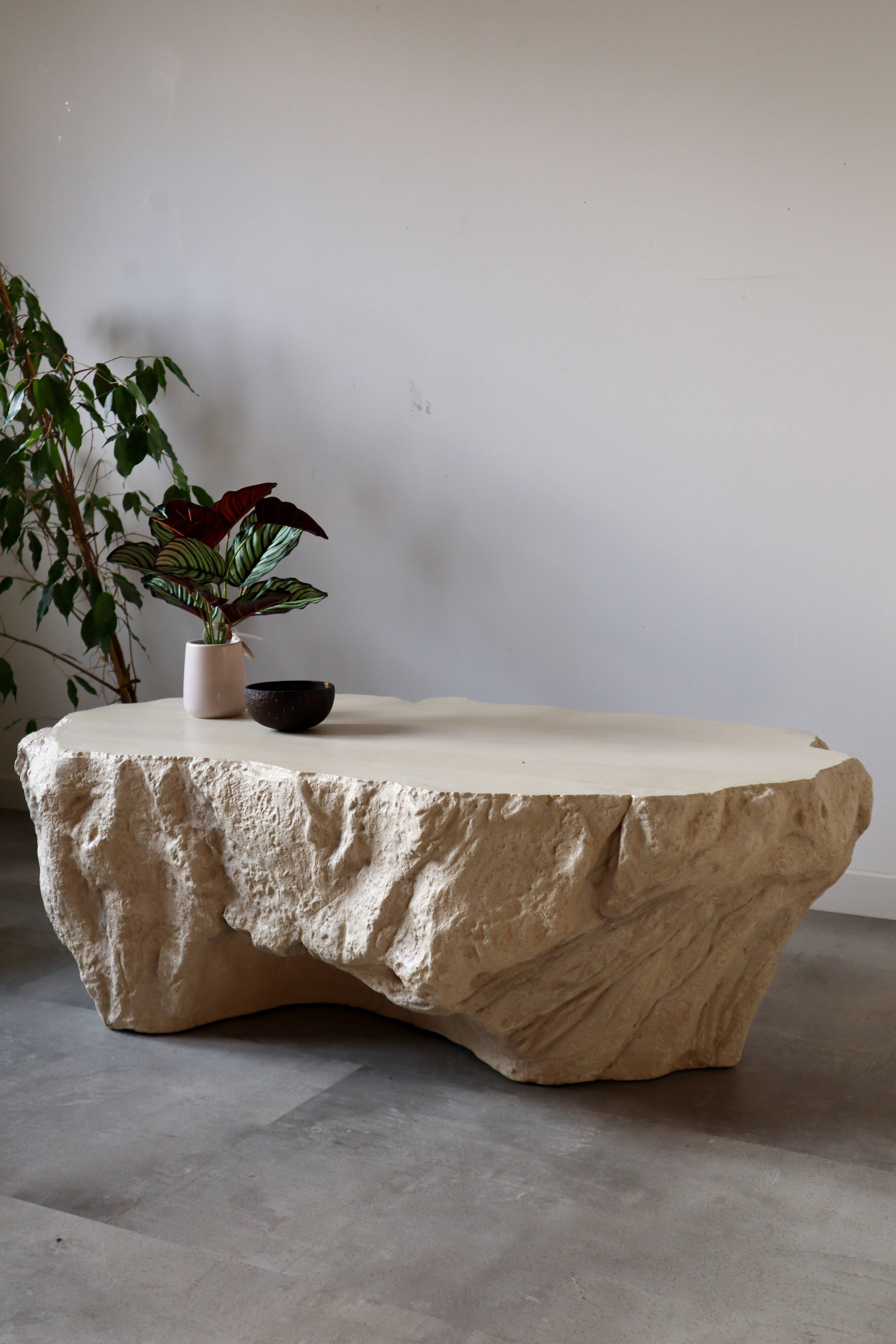Design coffee table with travertine rock effect — unique piece hand-sculpted.