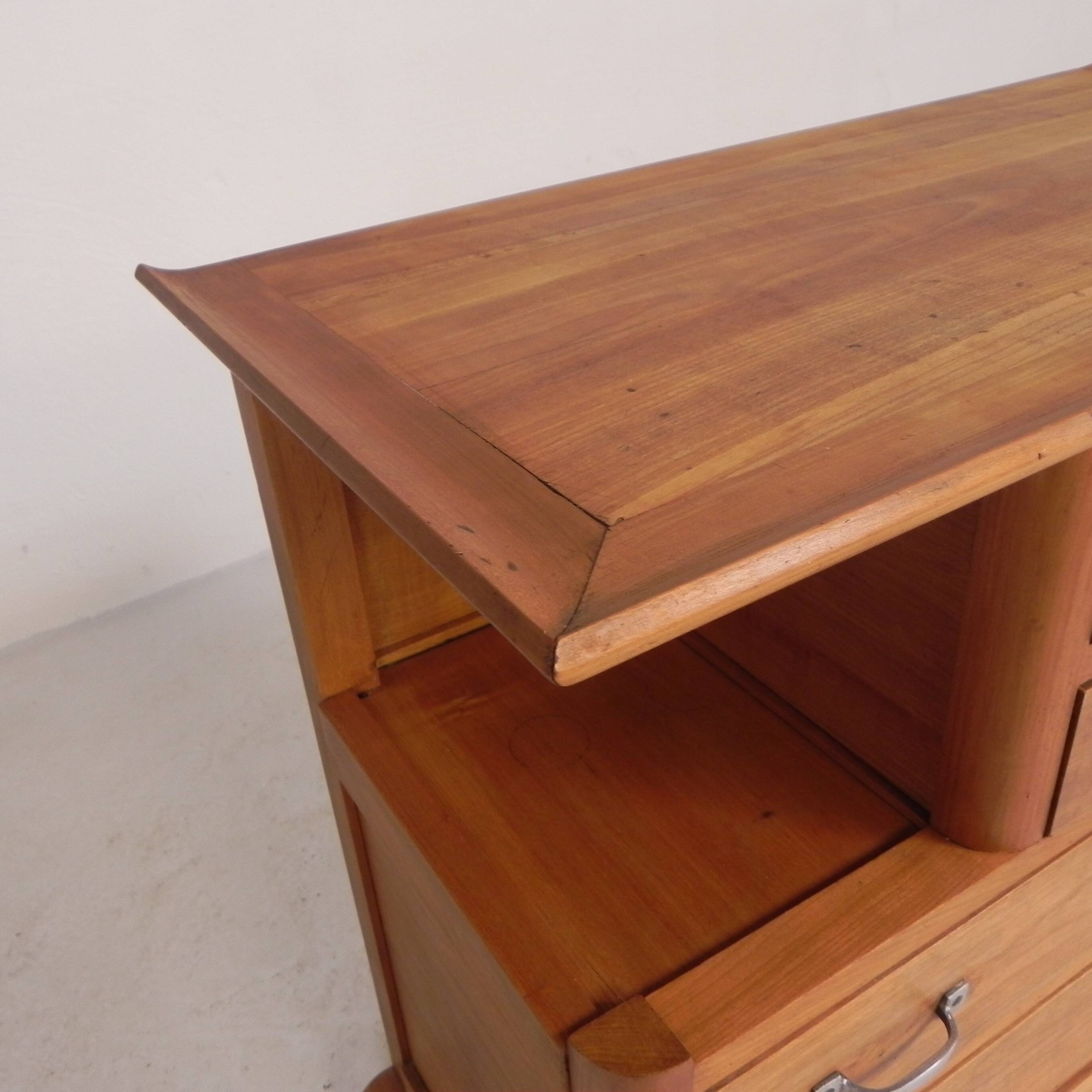 Small Art Deco chest of drawers with 5 drawers, 1930s.