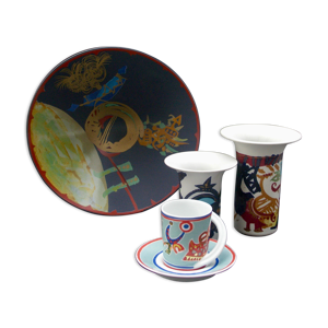 Lot de quatre porcelaines