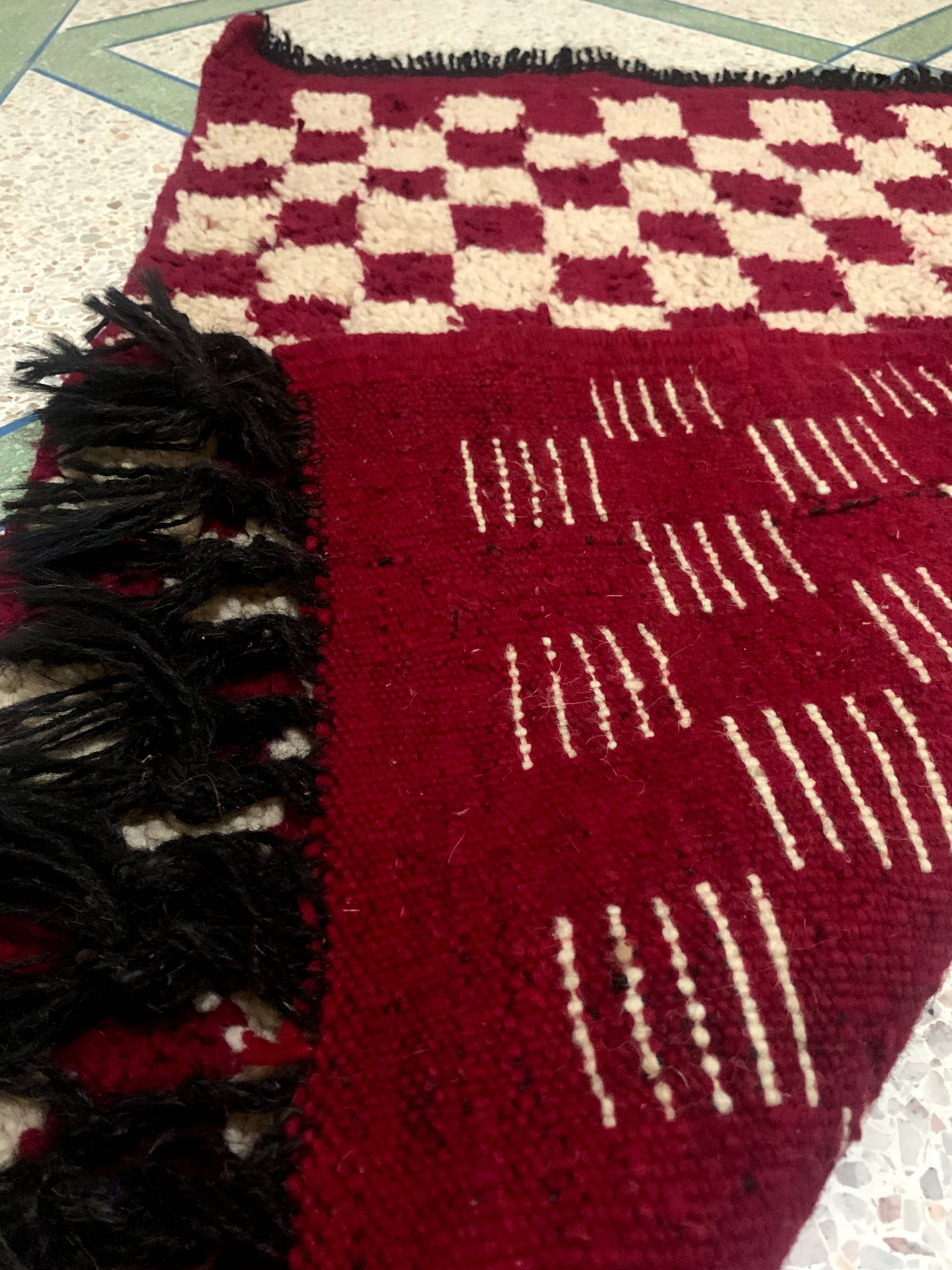 Traditional handmade Benni Ouarin rug size 120 x 80 cm