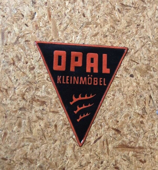 Opal tripod table in graphic glass from the 60s