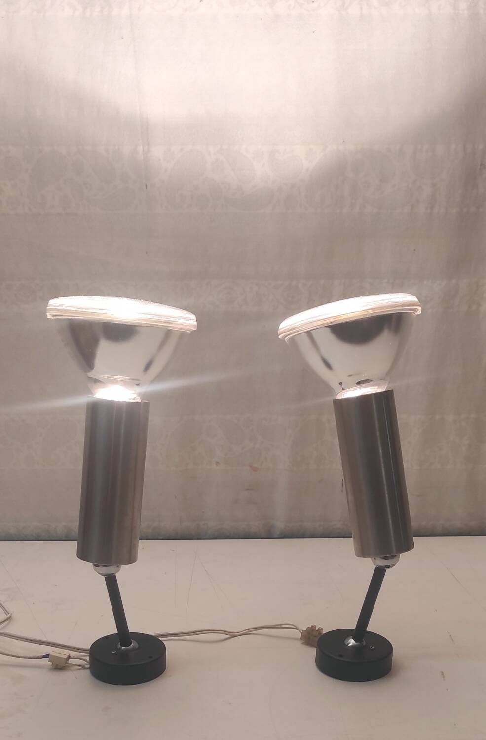 Wall lights - duo of articulated spots in chrome and black metal - 1970s