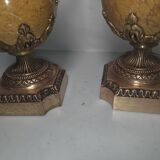 Pair of 19th Century Napoléon III Cassolettes in marble and bronze.