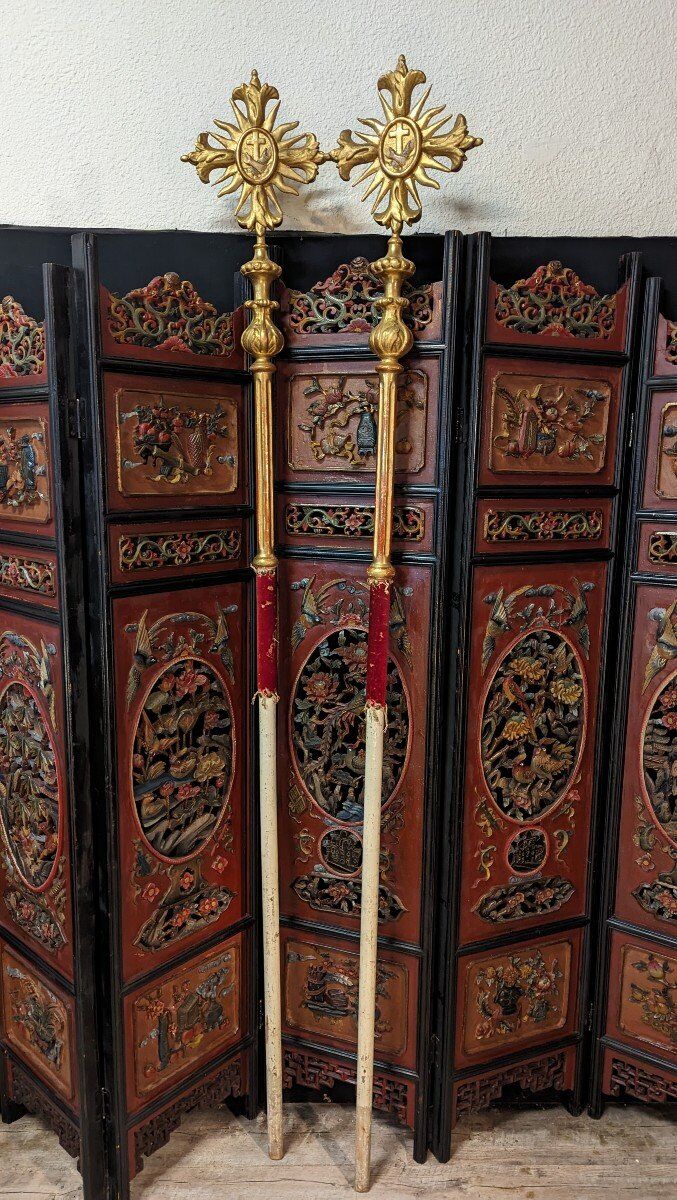 Pair of finely gilded wooden processional sticks from the late 18th century.