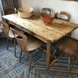 Farm table