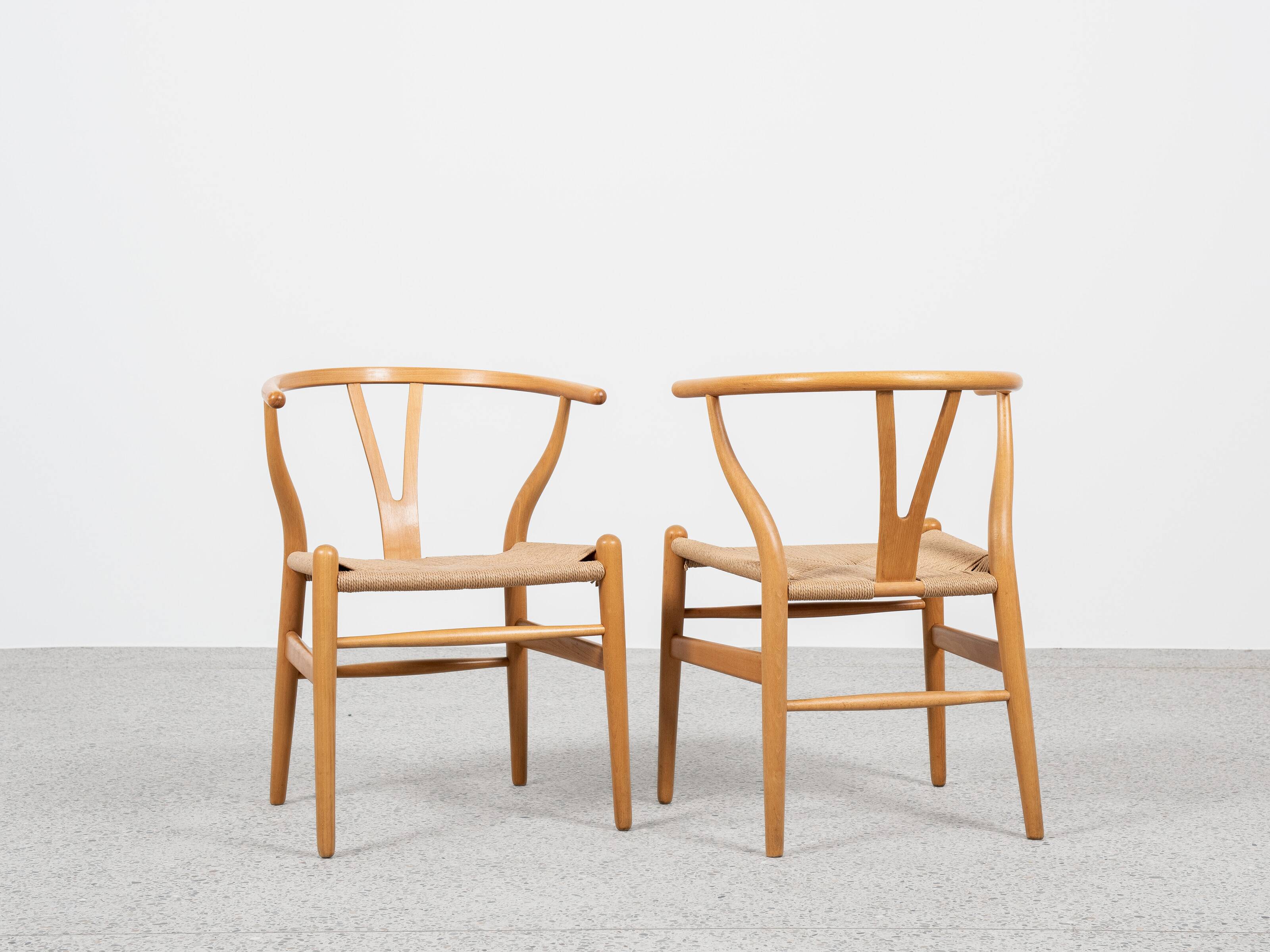 Midcentury pair of original Wishbone Chairs by Hans Wegner for Carl Hansen & Søn