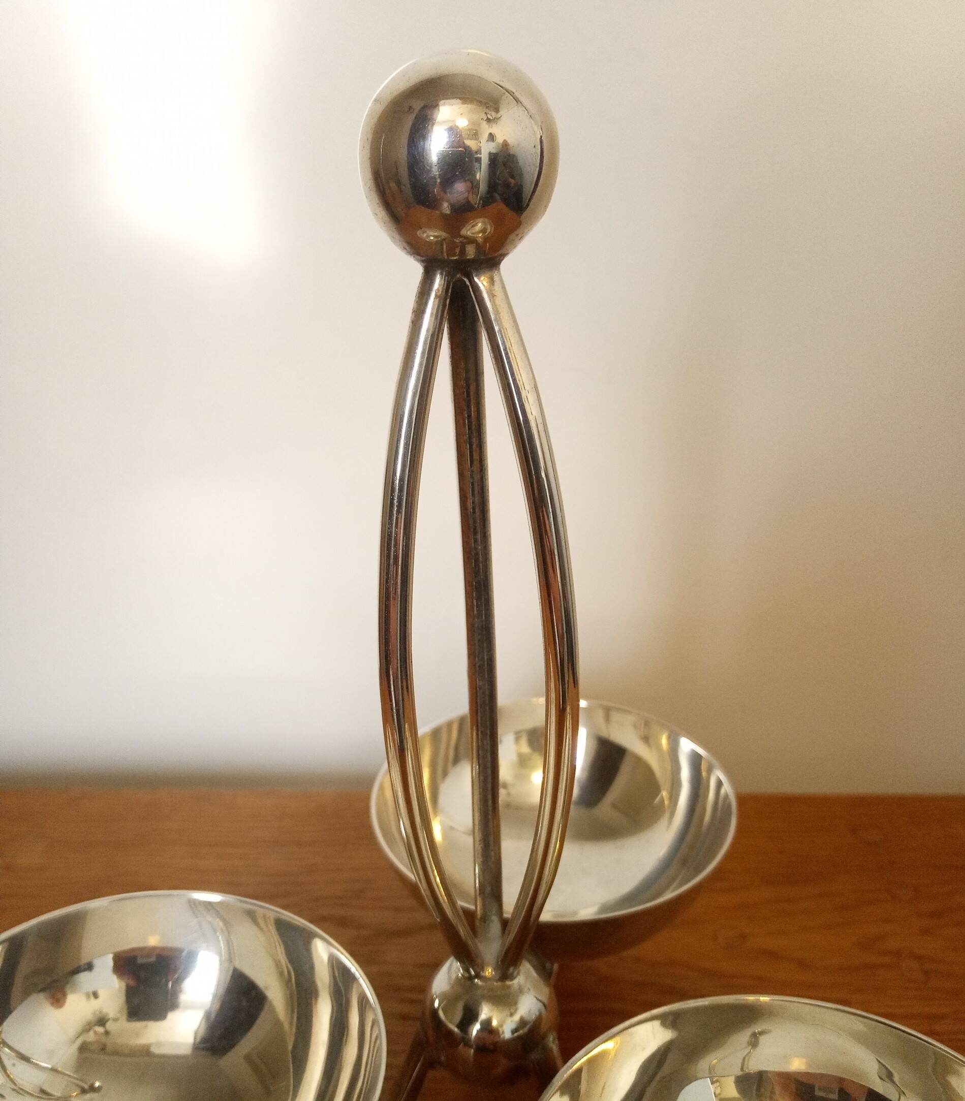 Silver metal servant