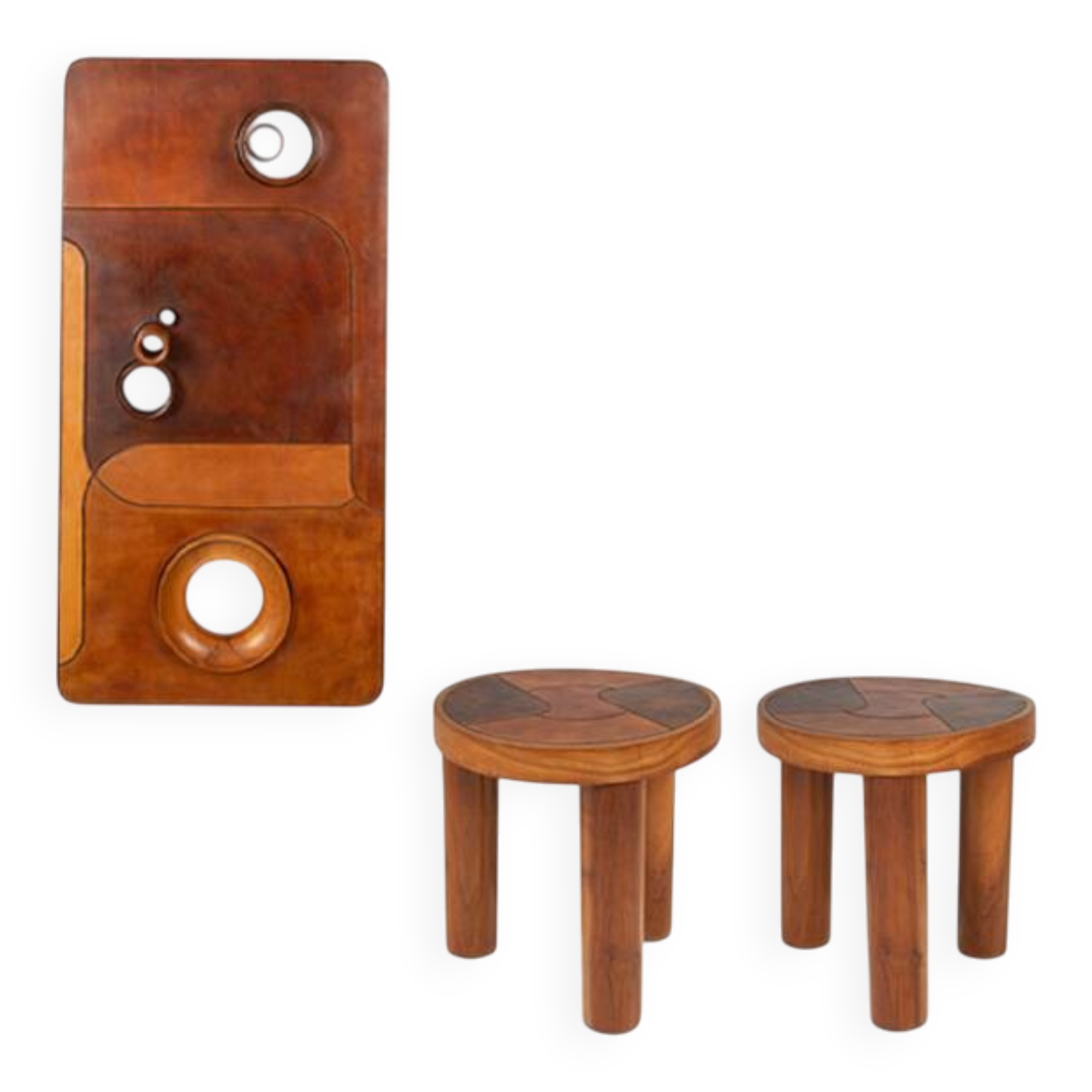 Stools and wall lights in cherry wood and leather. 1970s.