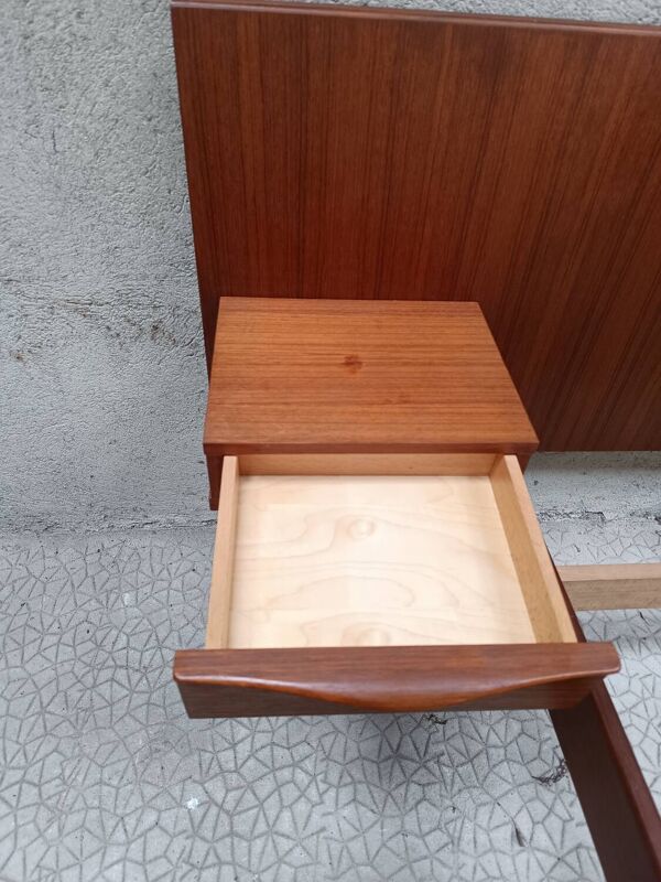 Lit vintage design en teck des années 60