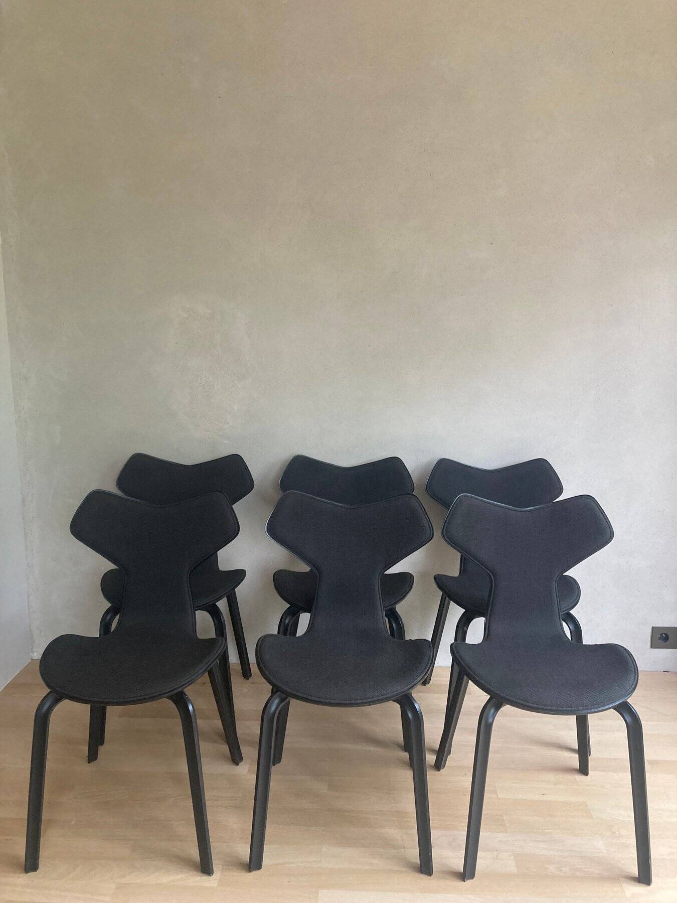 Fritz Hansen - Arne Jacobsen - Chaise (6) - 195
