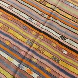 Tapis bohème multicolor en laine, charme artisanal d’Anatolie, 138x226Cm