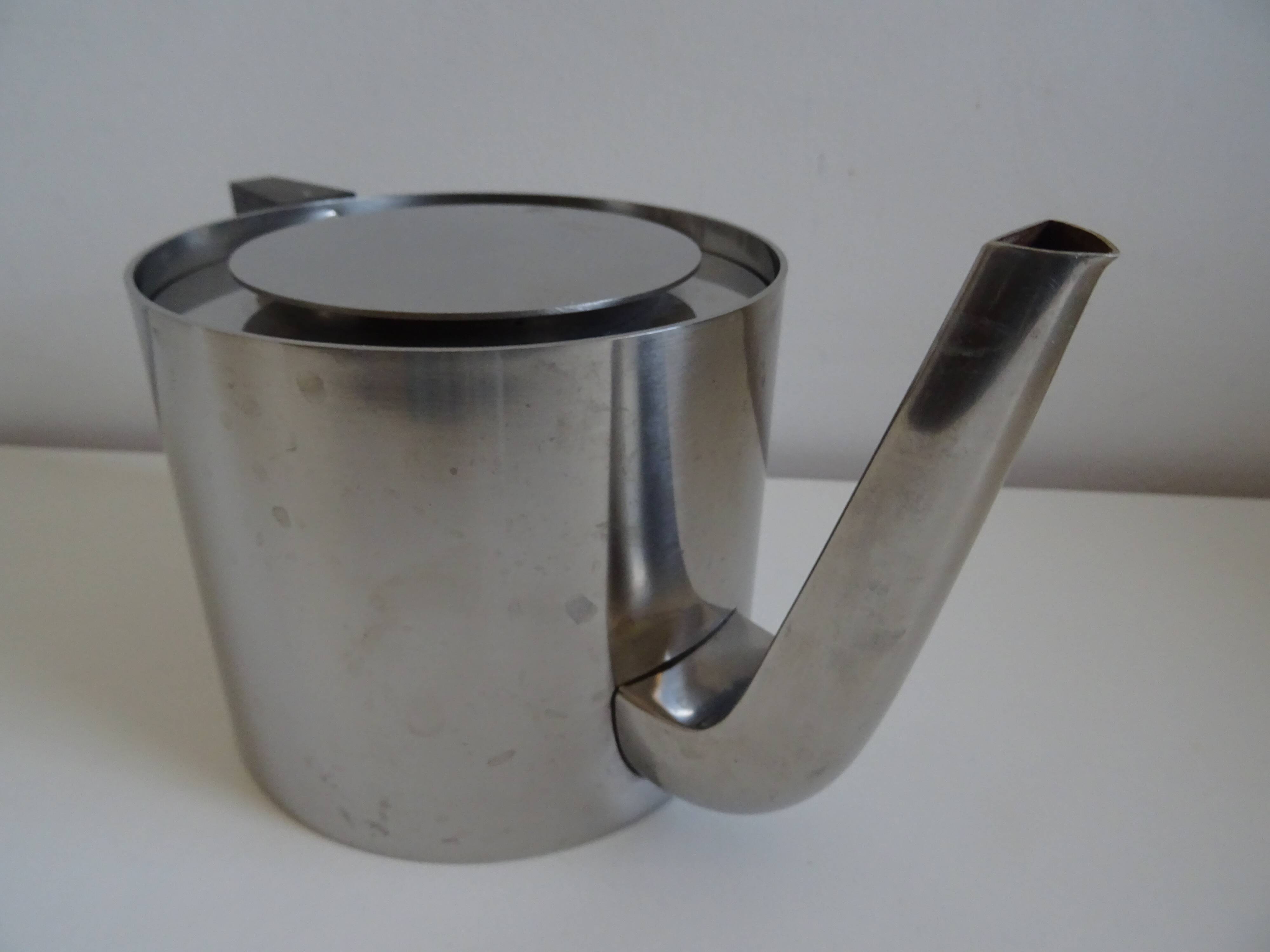 Teapot Cylinda line design Arne Jacobsen Stelton Vintage Scandinavian