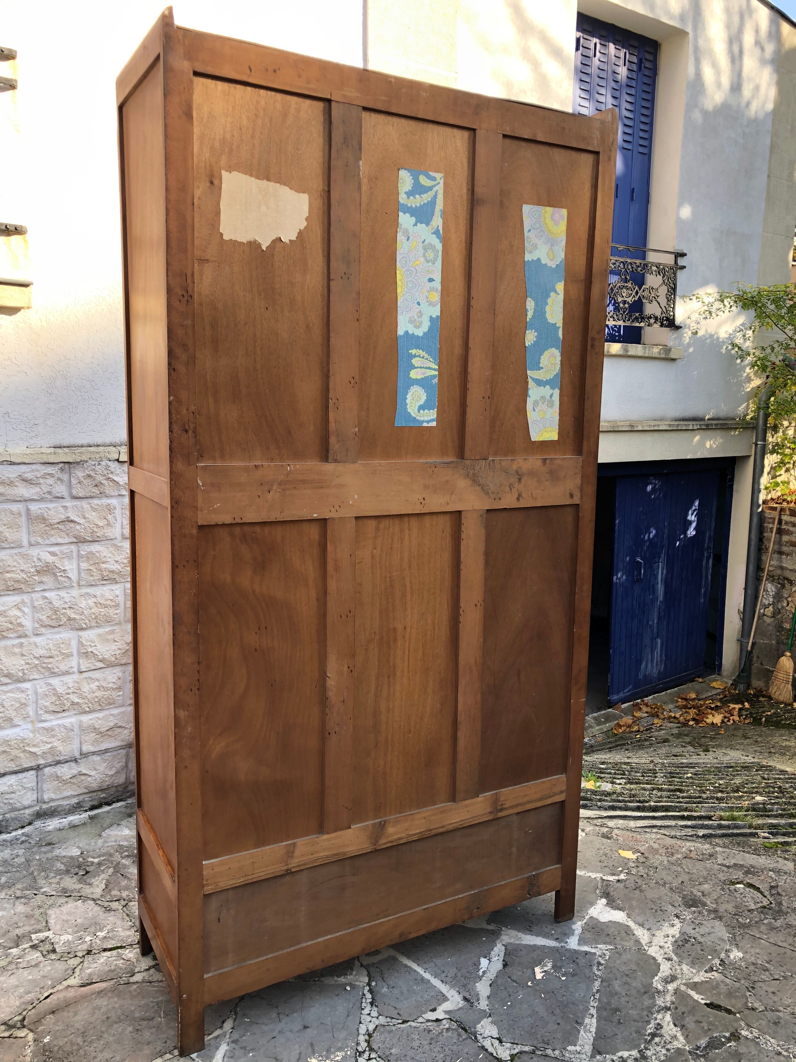 Parisian hotel wardrobe