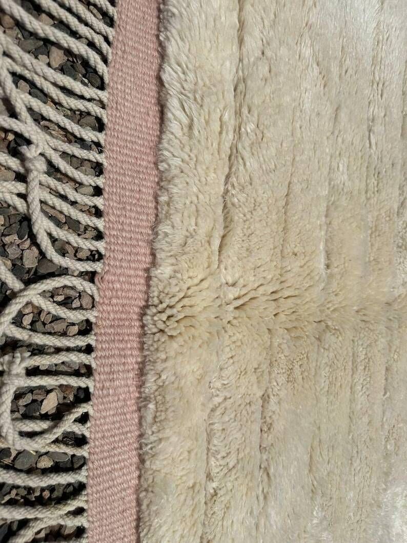 Ecru and beige Moroccan Mrirt rug 350x250 cm – textured minimalist design