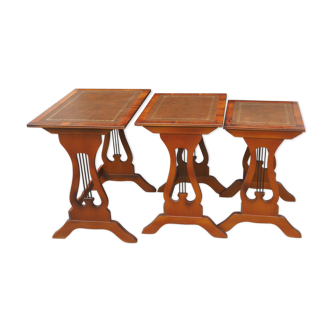 Set of 3 English-style tables
