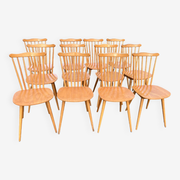 Suite de 12 chaises Baumann
