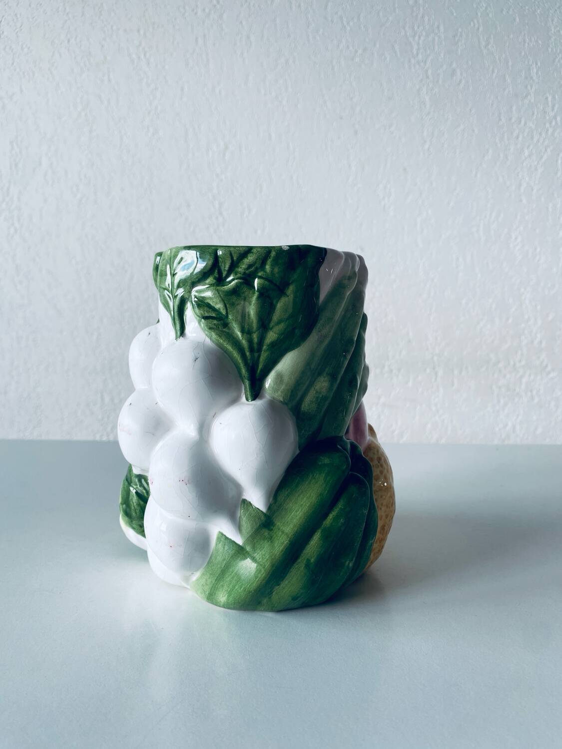 Vegetable slip vase