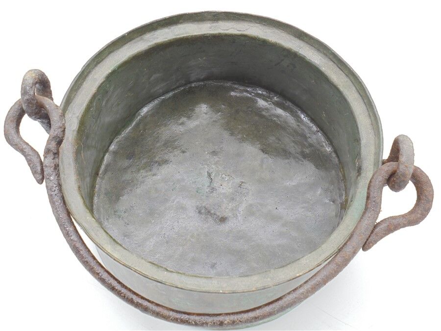 Copper cauldron for pot-stitgling