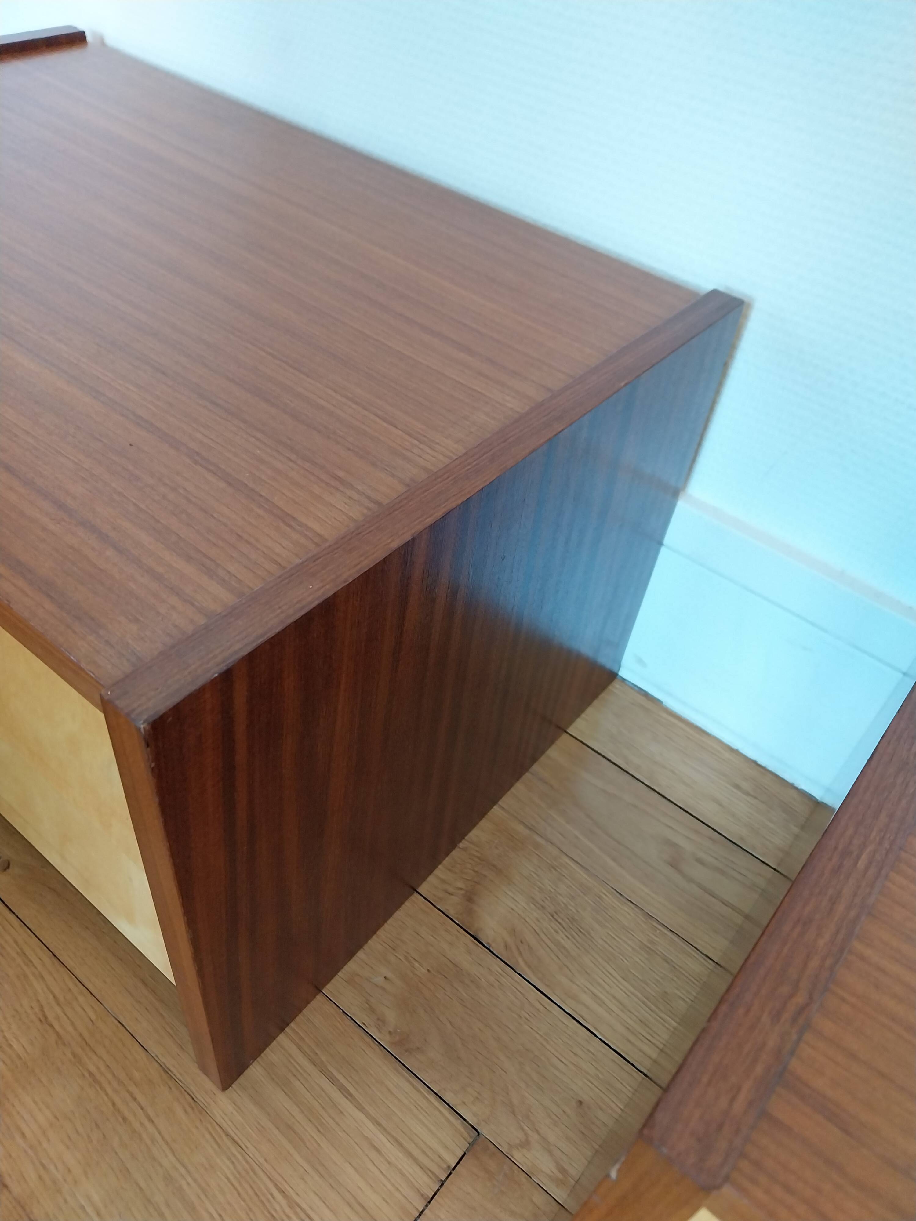 Paire de tables de chevet suspendues style scandinave