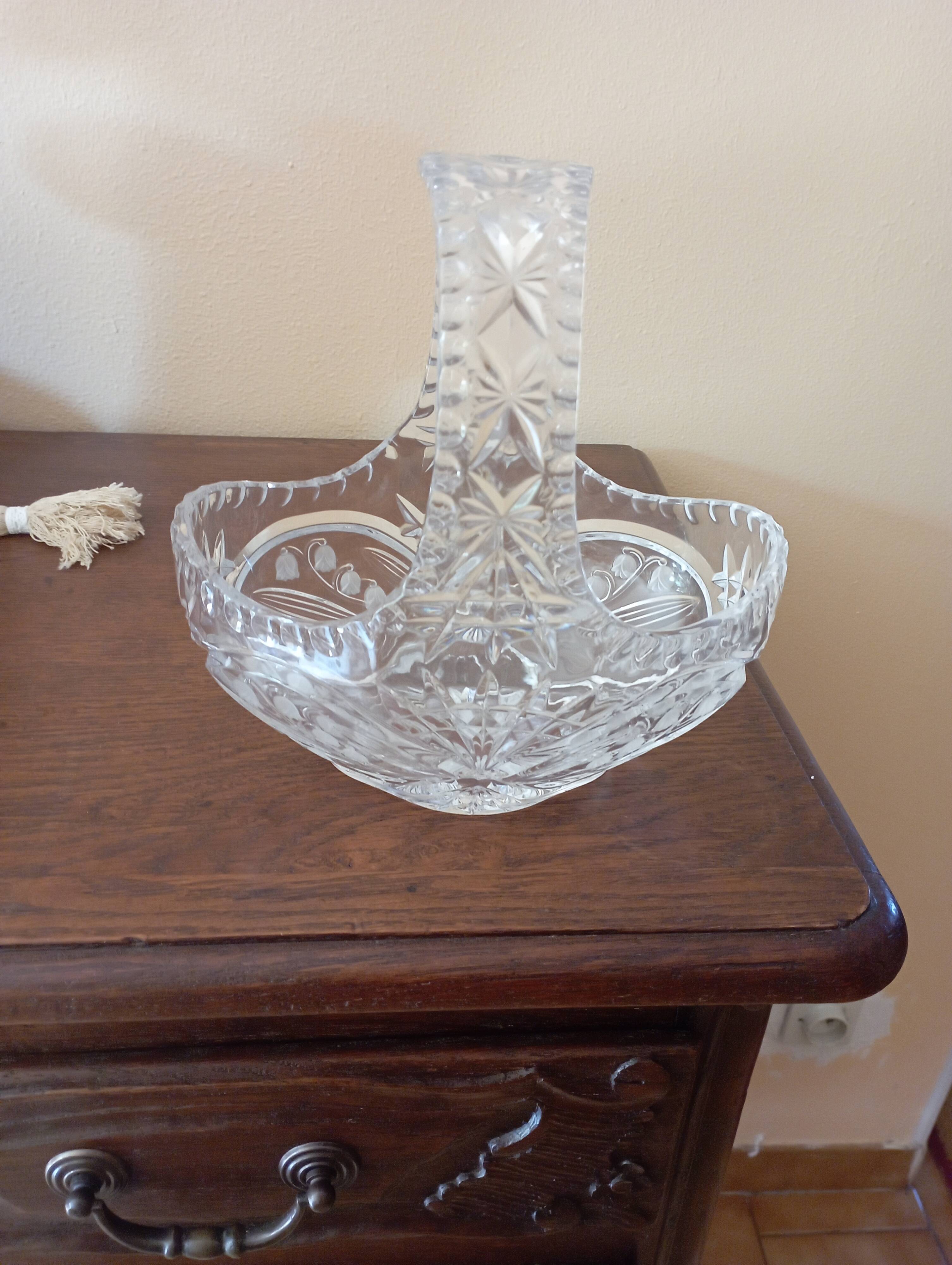 Crystal bonbonnière