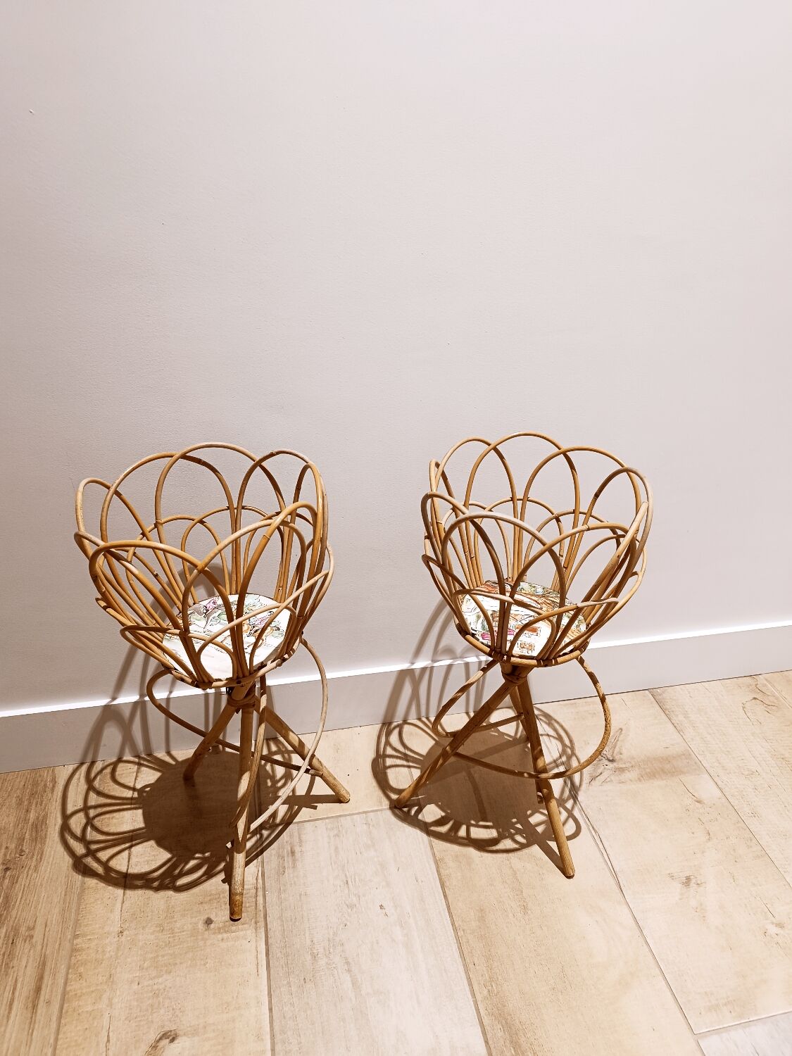 Rattan wicker plant holder