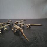 6 vintage knife rests, brass crocodiles, in excellent condition.