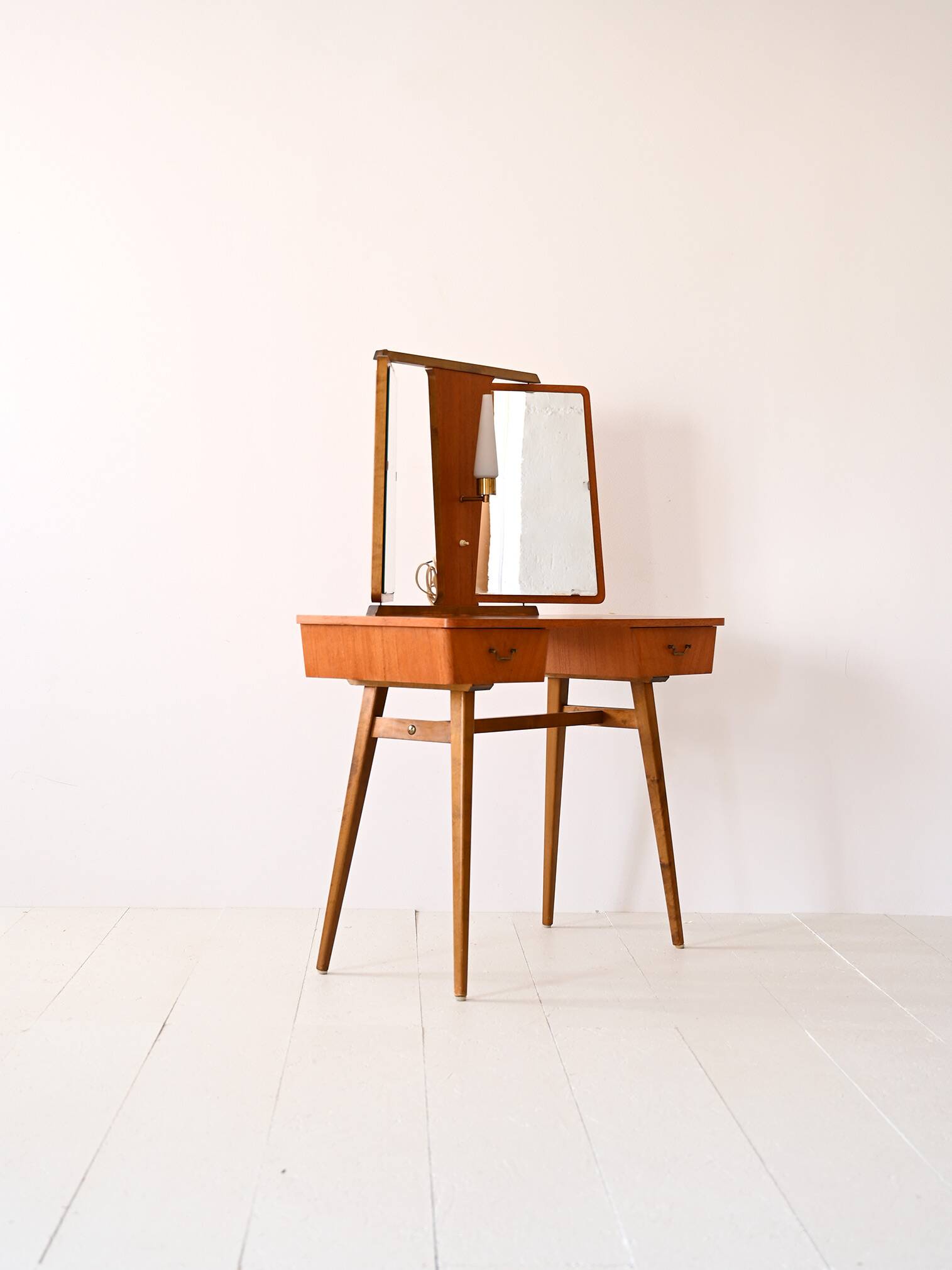 Scandinavian 1950s vintage dressing table