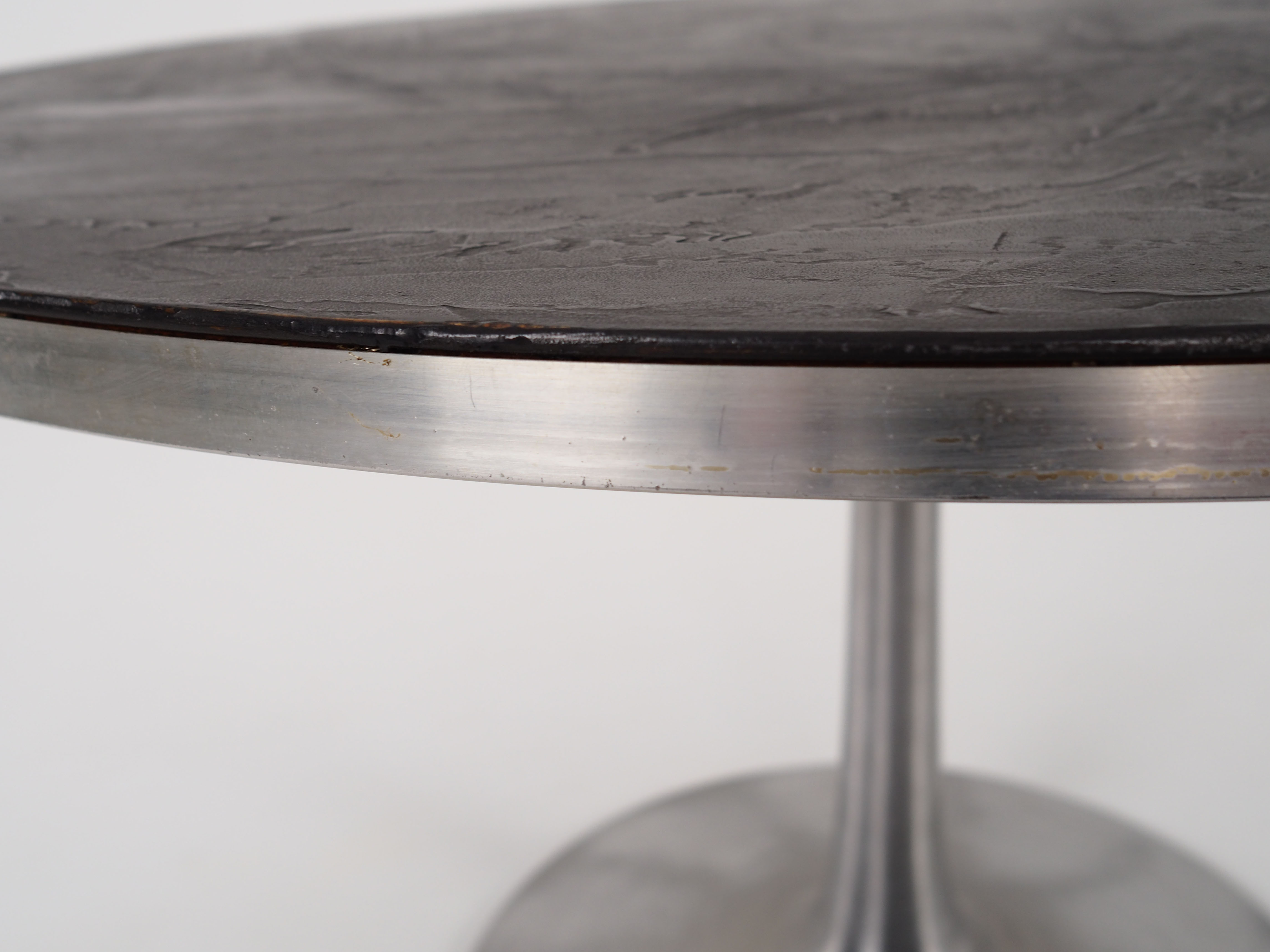 Round table,Designed by Poul Cadovius for Cado, 80s design