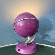 Lampe de bureau vintage violette en forme de globe oculaire de l'ère spatiale