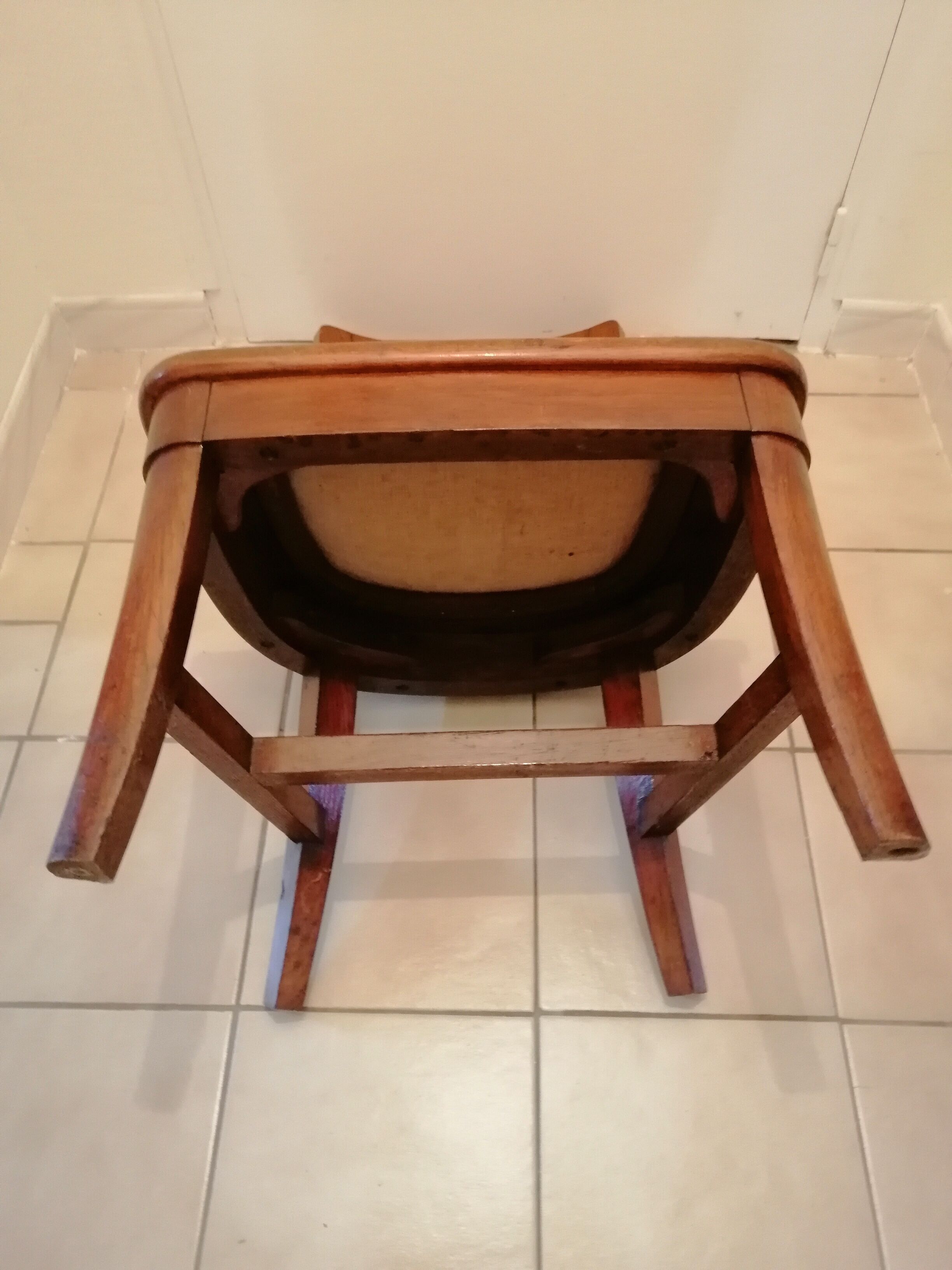 Chaise d'aisance en bois ancienne chene massif