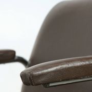 Chaise pivotante en cuir marron italien du milieu du siècle