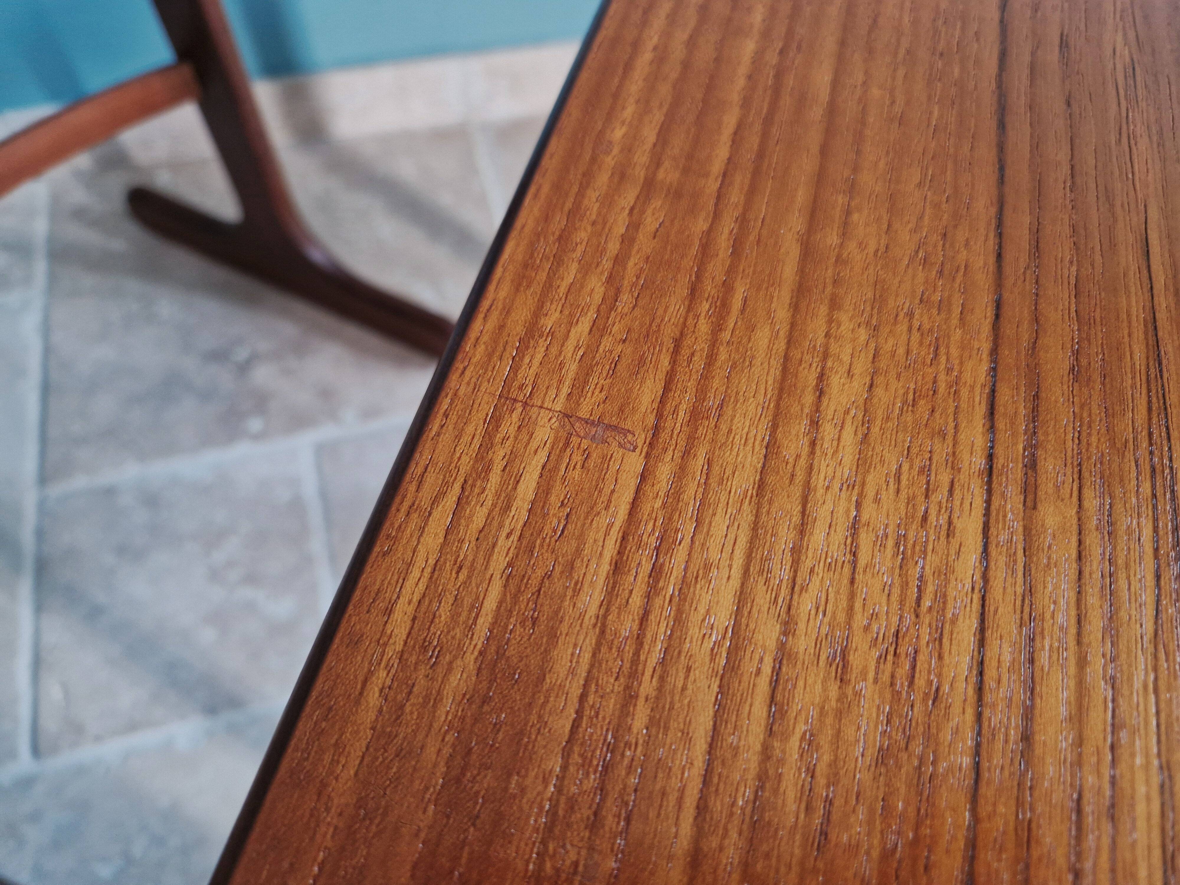 Ensemble de 3 tables gigognes en teck G-plan, années 1960