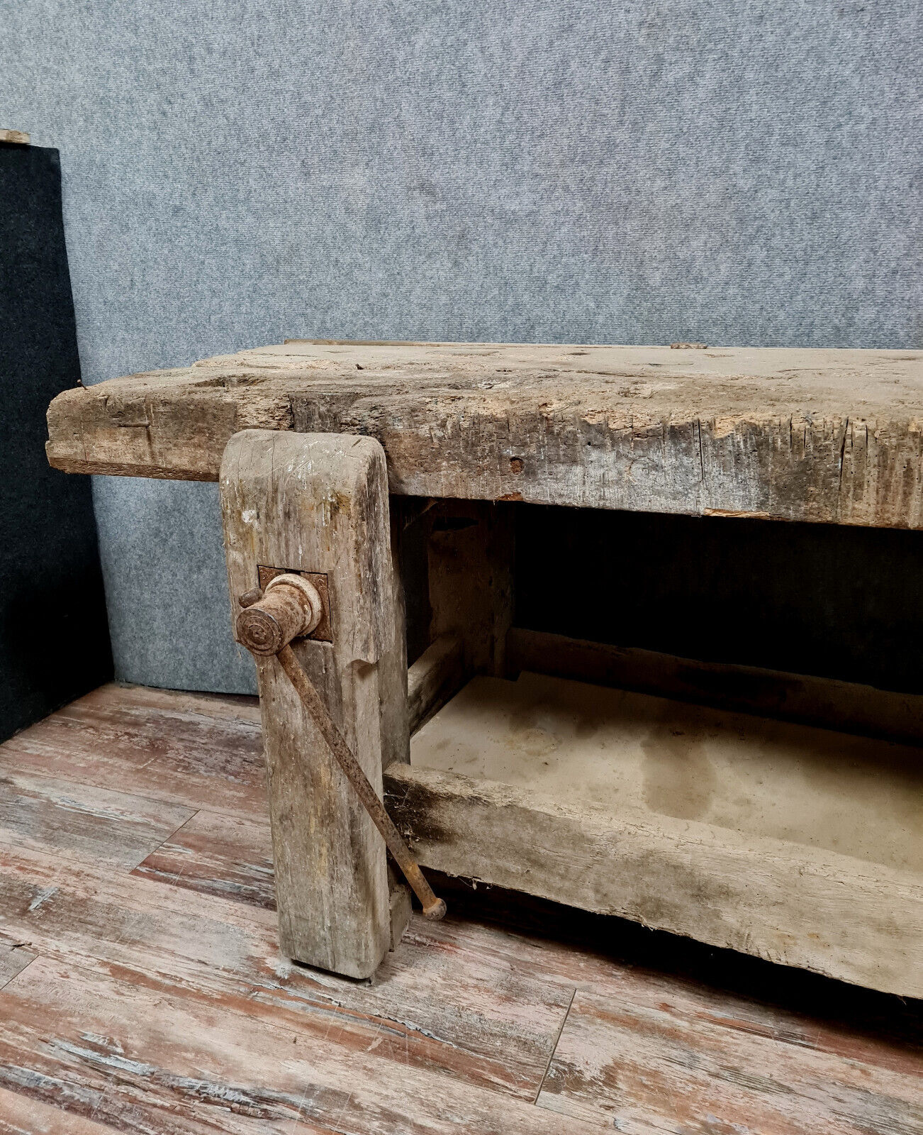 Carpenter's establishment in natural wood nineteenth century (long 225cm)