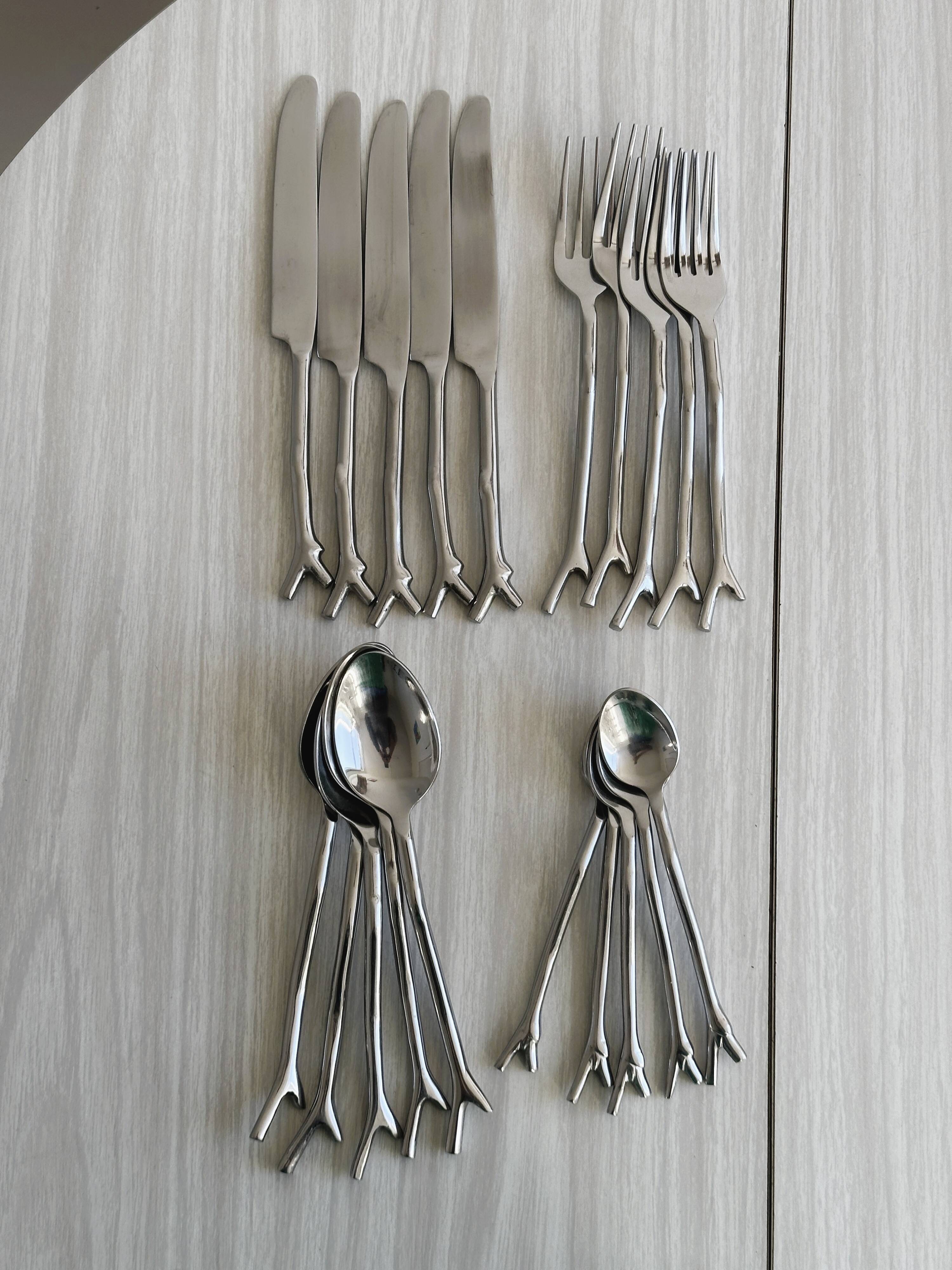 Set of 20 shiny silver metal cutlery