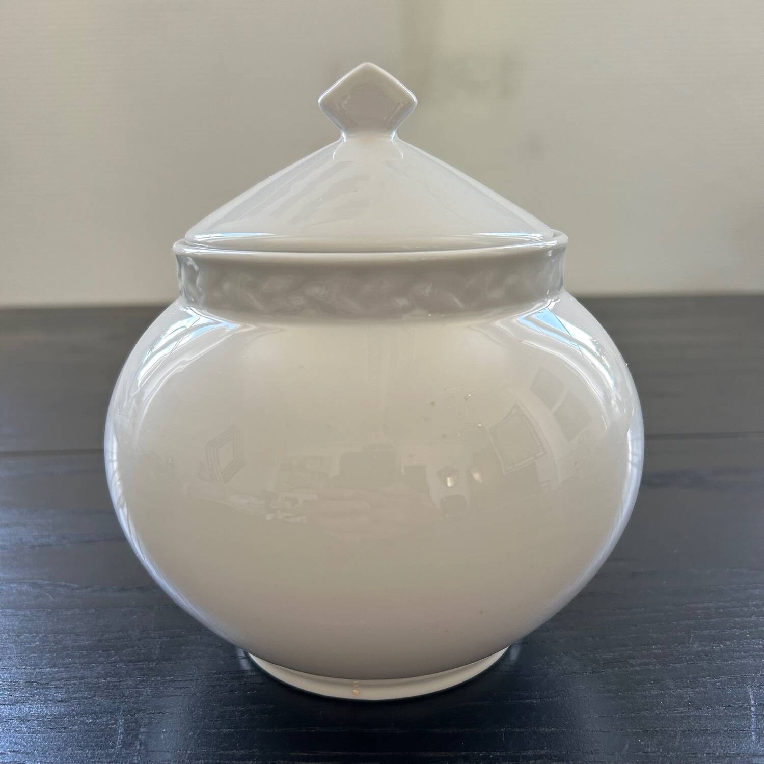 White porcelain candy box