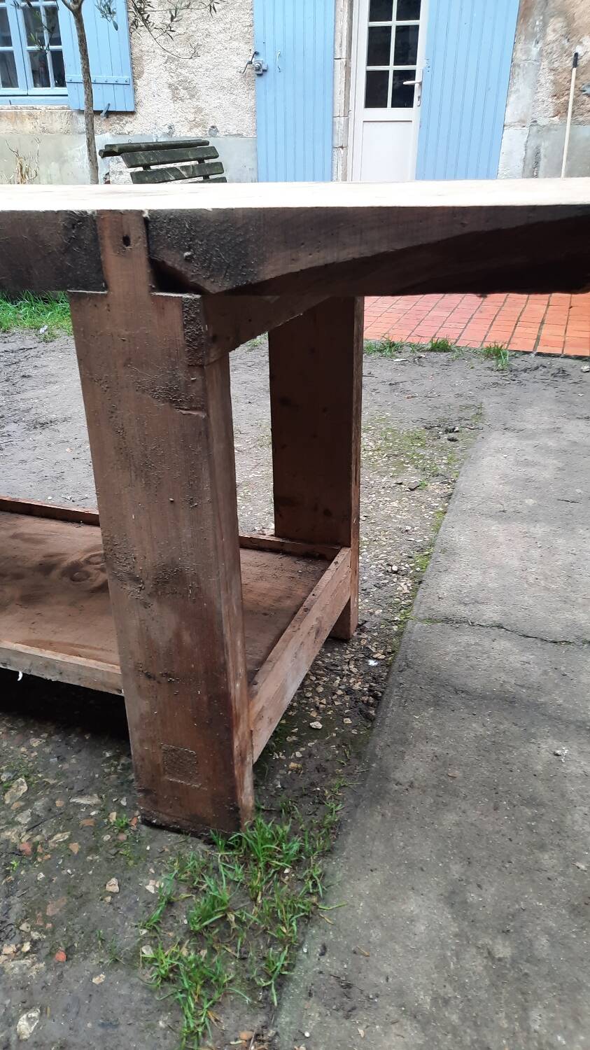 Carpenter's workbench