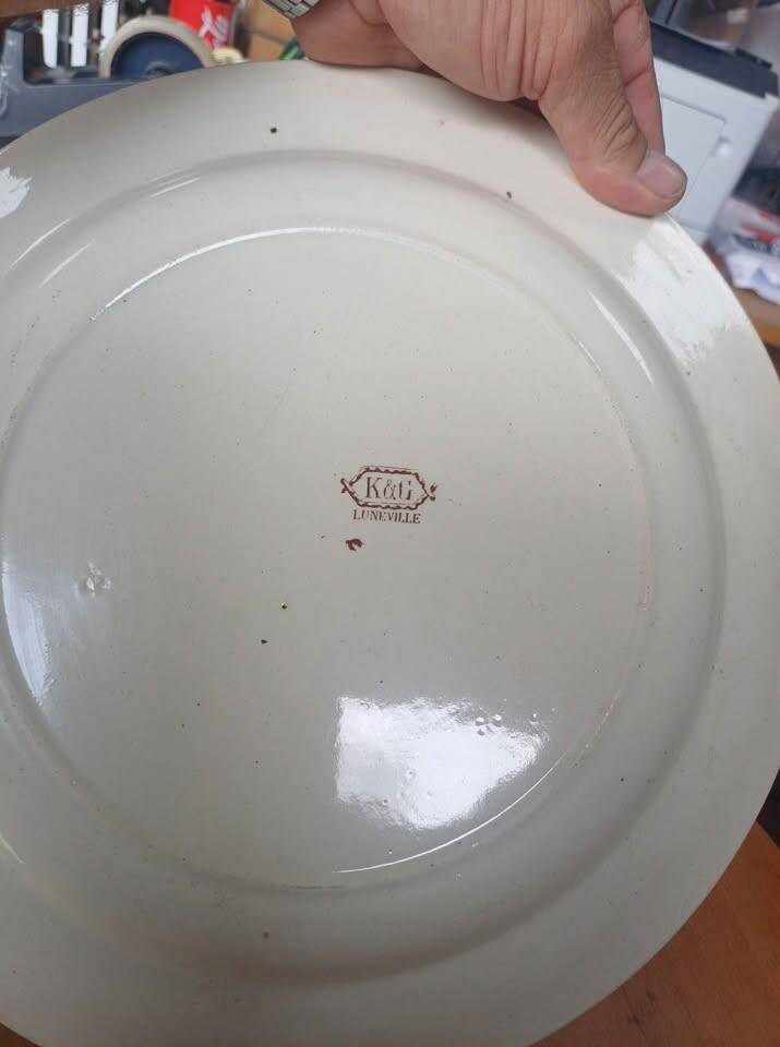 Large vintage round plate Lunéville K&G ironstone