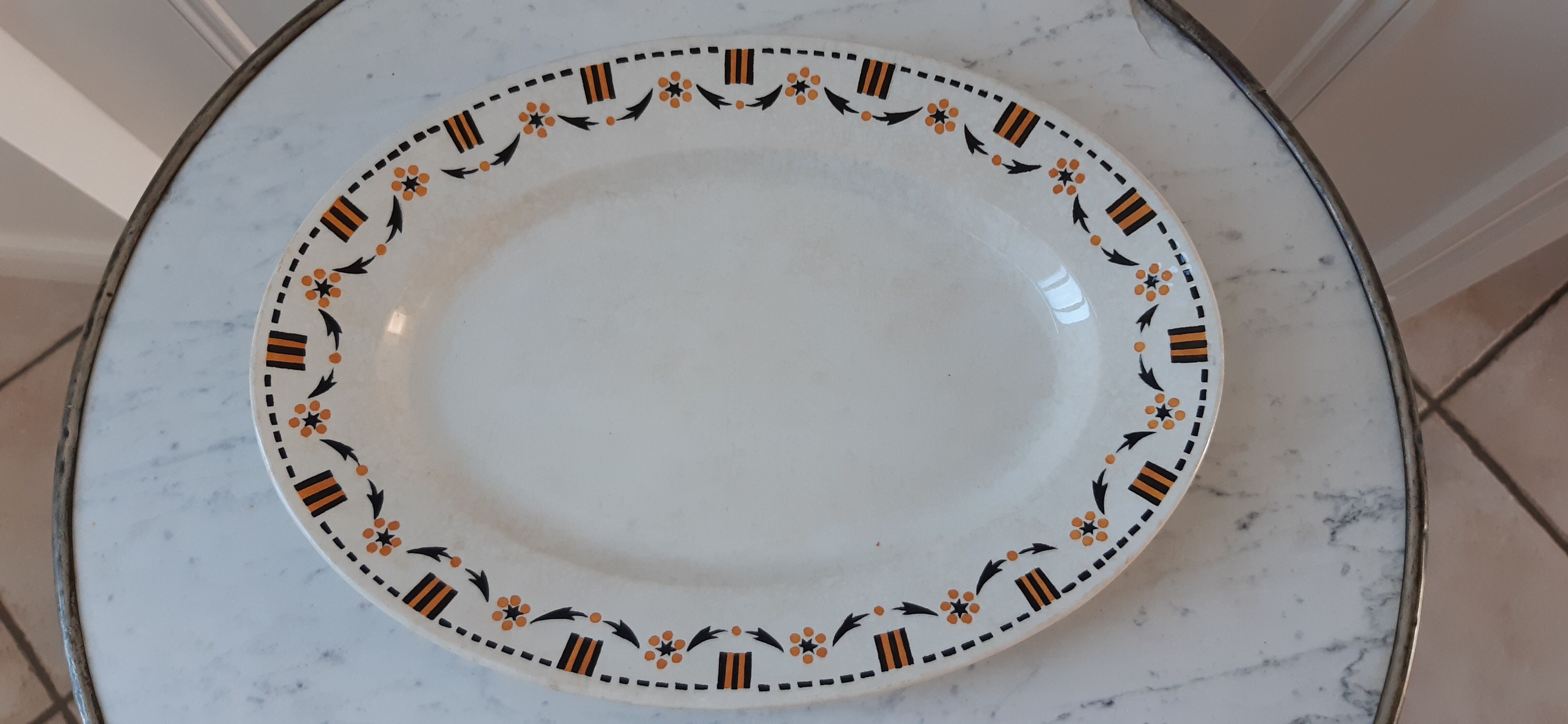 Oval dish Gien twentieth century