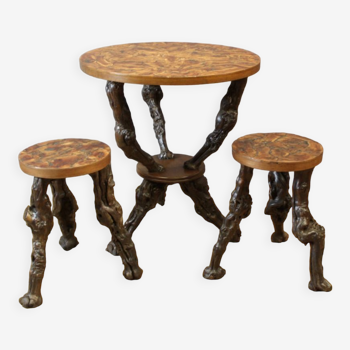 Pedestal table and its brutalist stools in vine stock around 1950