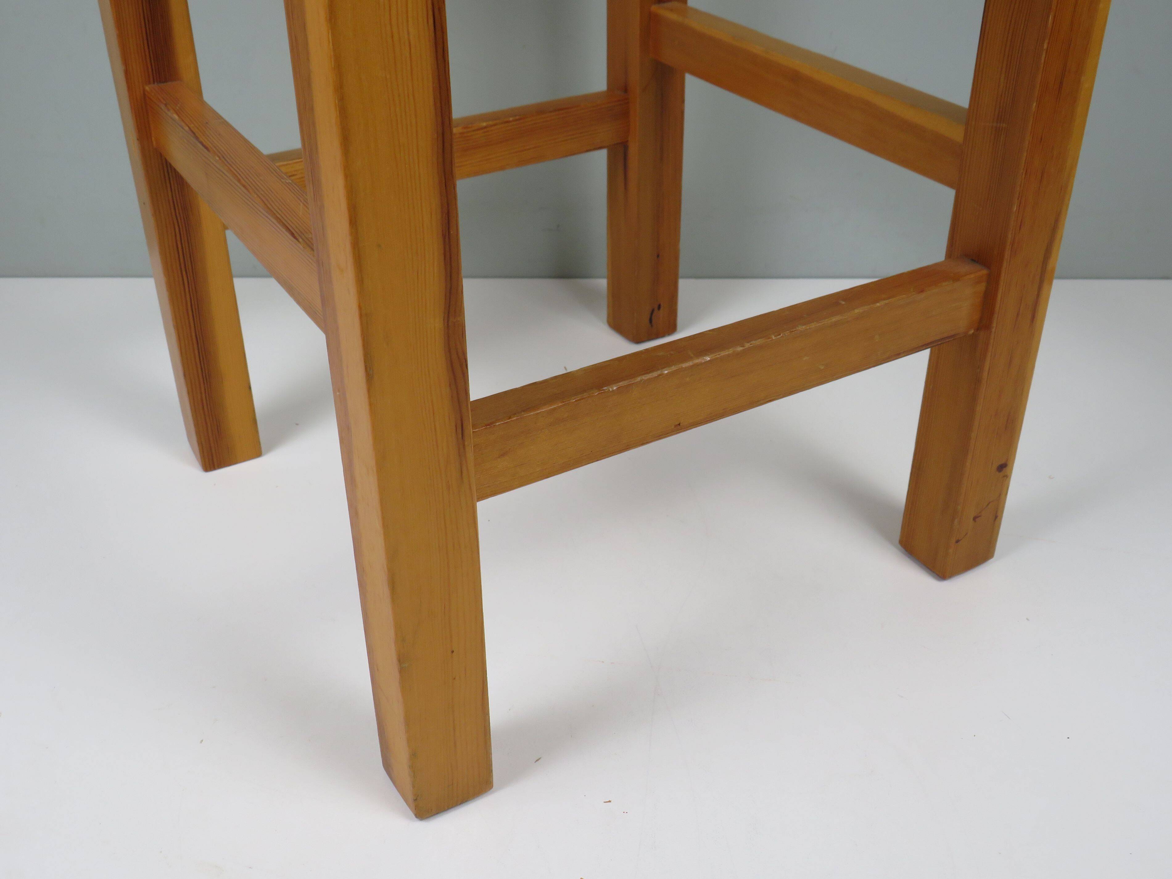 Vintage wooden stool with woven seat – 1960s/70s