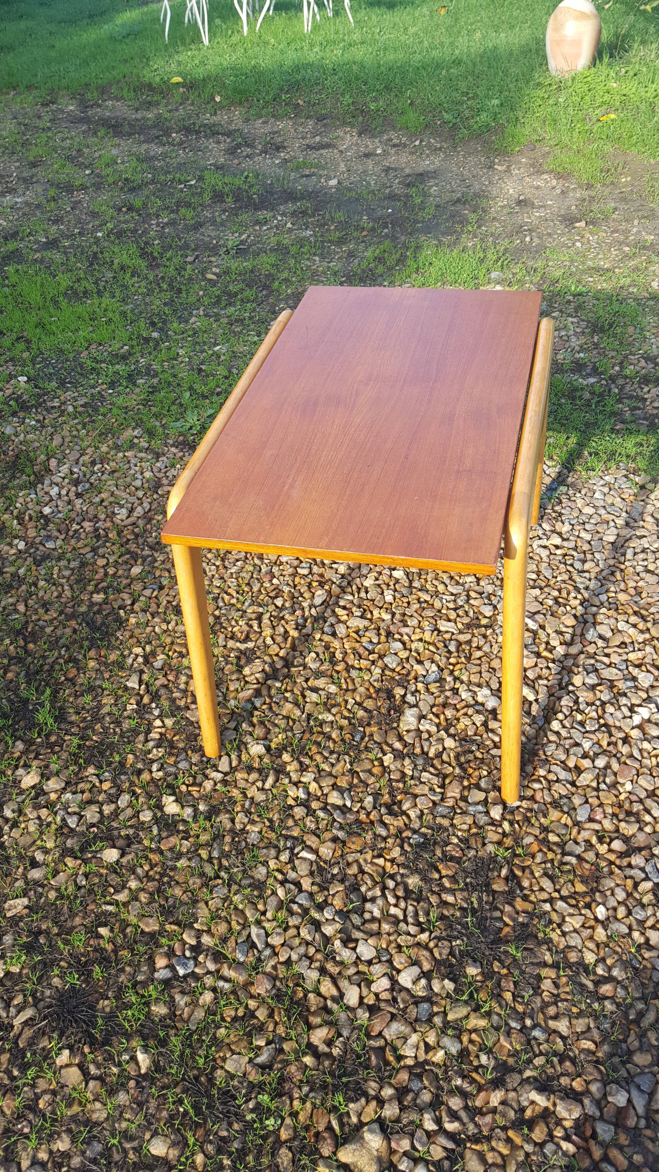 Stella scandinavian coffee table