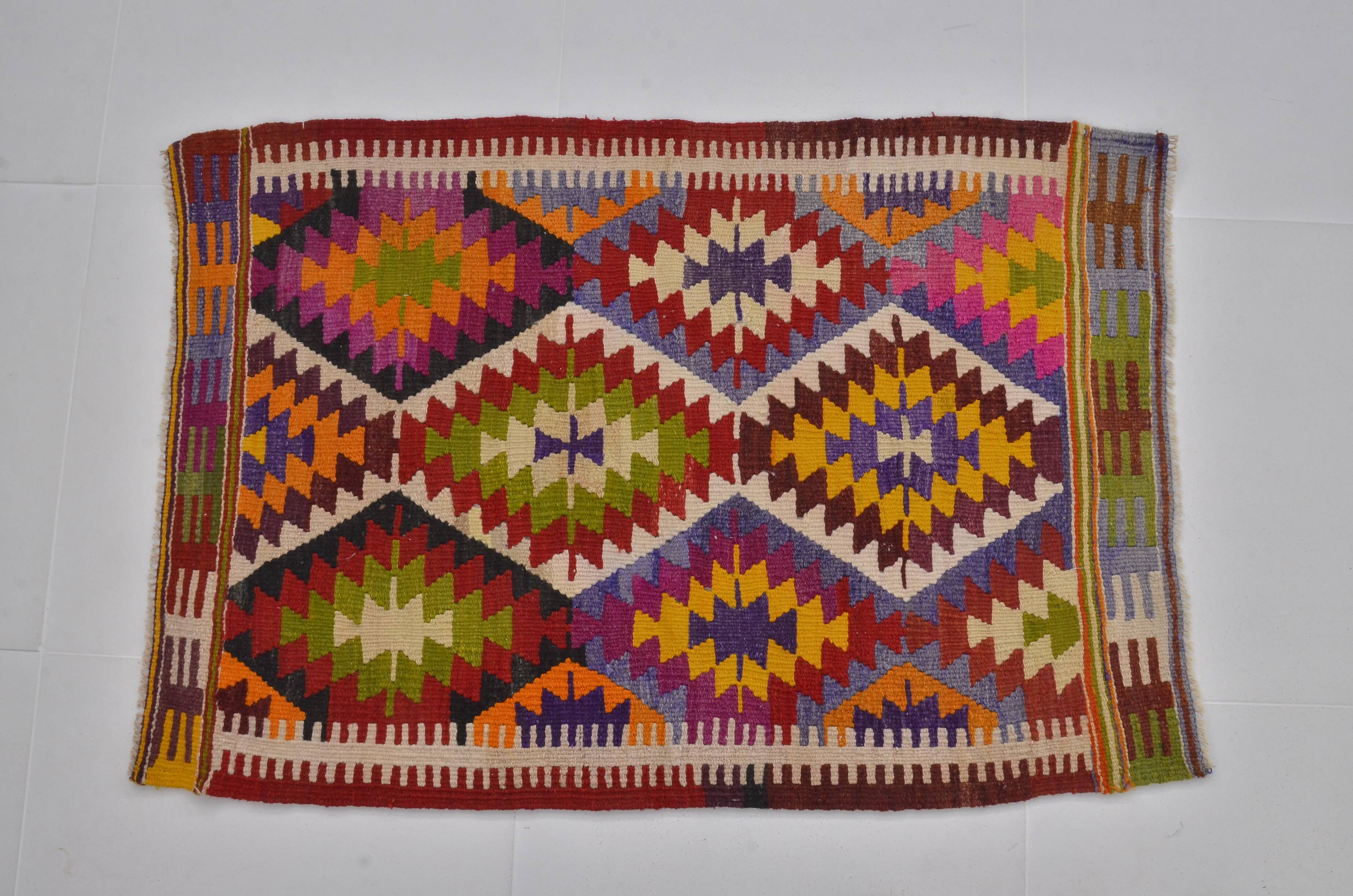Small Oushak Multicolour Kilim Rug sk 1677