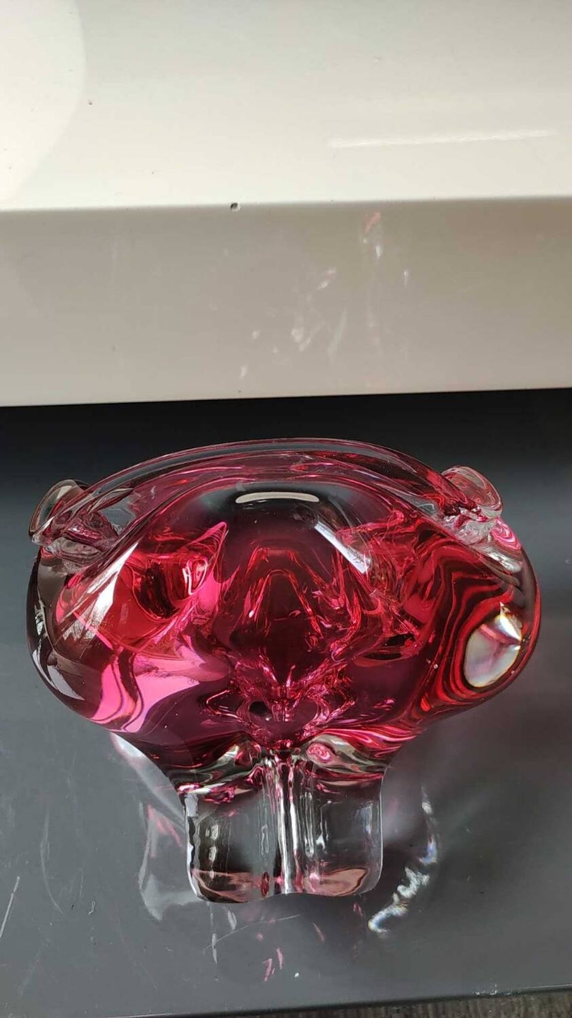Ashtray. organic floral shape. cranberry pink. in modern art glass. designed by jozef hospodka