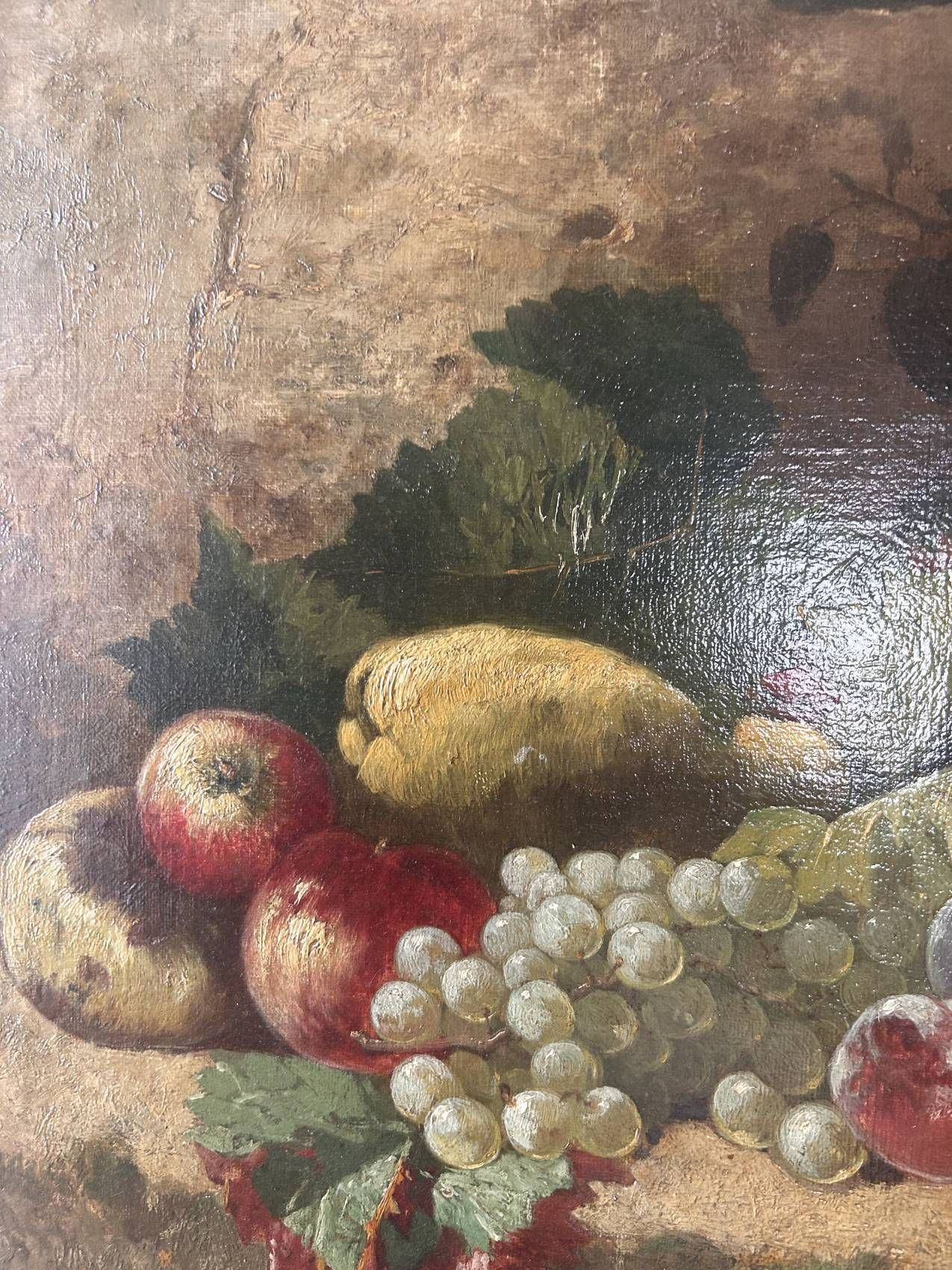 Large still life with fruits from the 19th century – oil on canvas and gilded frame – in superb condition.