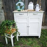 White parisian buffet